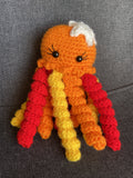 Peluche pieuvre orange au crochet – Amigurumi fait main en France Les Crochets d'Isabelle