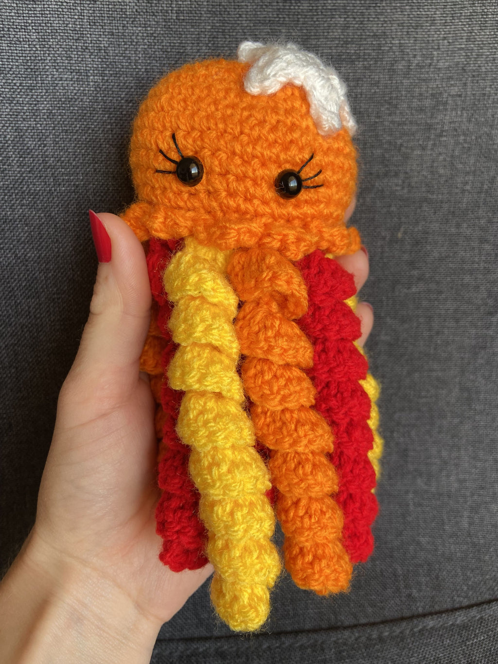 Peluche pieuvre orange au crochet – Amigurumi fait main en France Les Crochets d'Isabelle