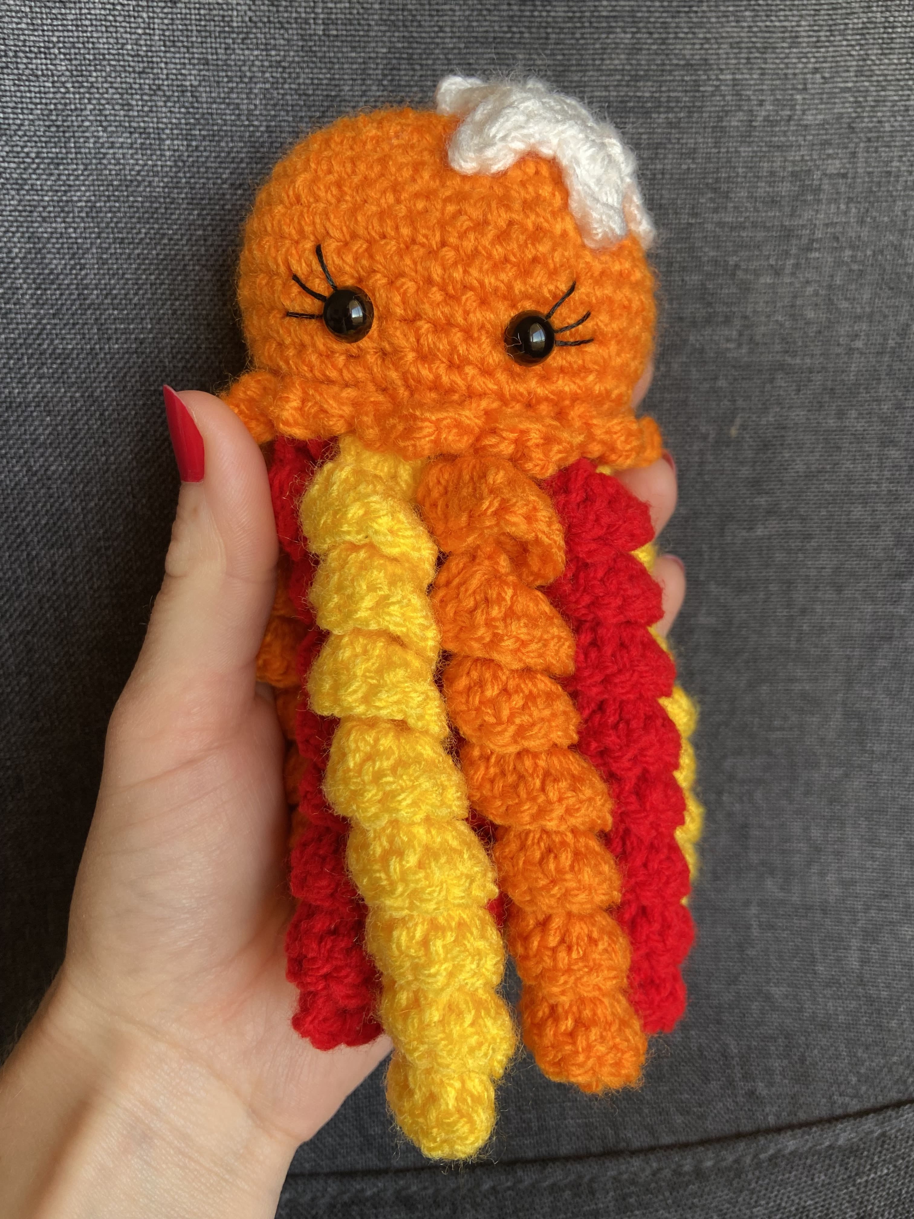 Peluche pieuvre orange au crochet – Amigurumi fait main en France Les Crochets d'Isabelle