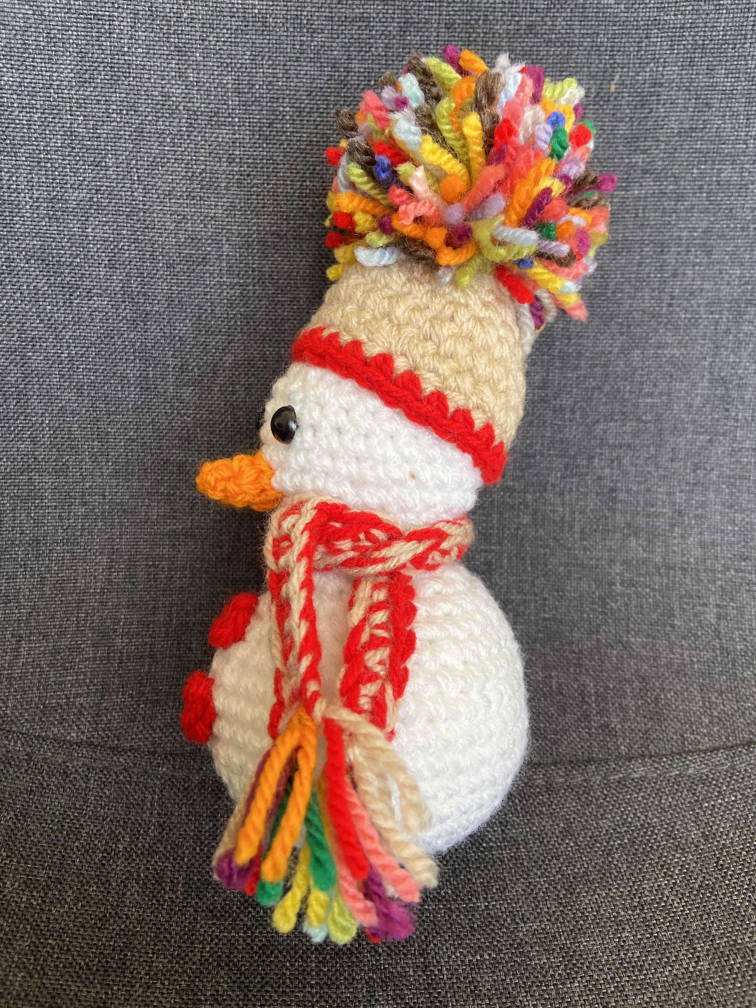 Peluche bonhomme de neige au crochet – Décoration de Noël Les Crochets d'Isabelle