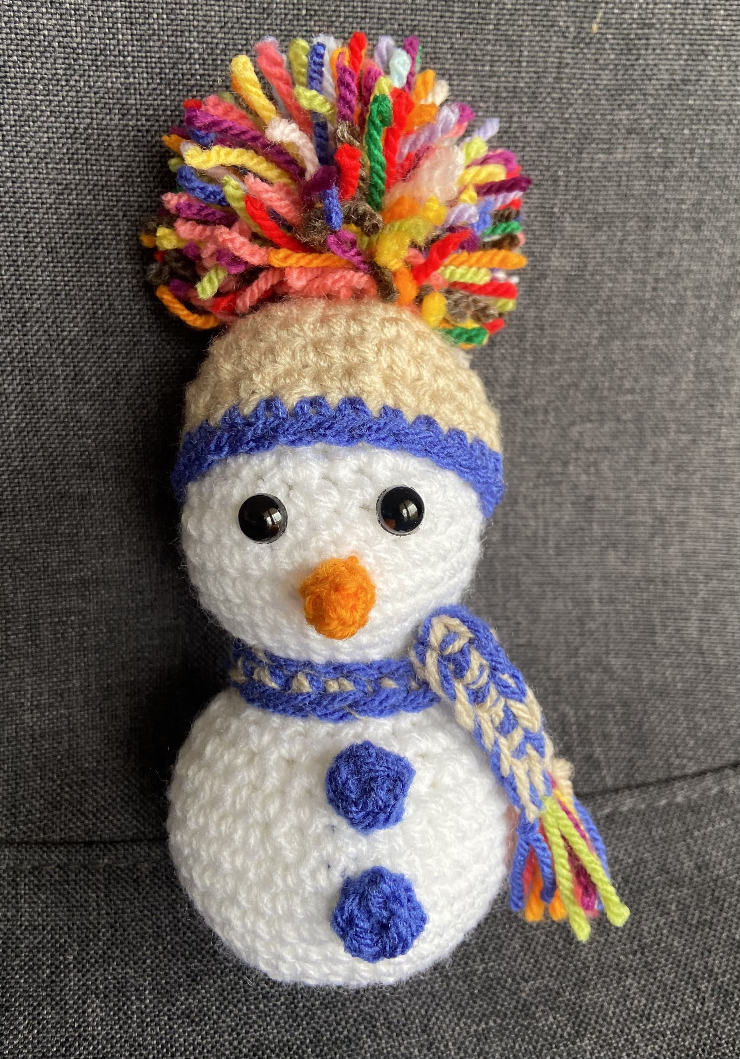 Peluche bonhomme de neige au crochet – Décoration Noël fait main en France Les Crochets d'Isabelle