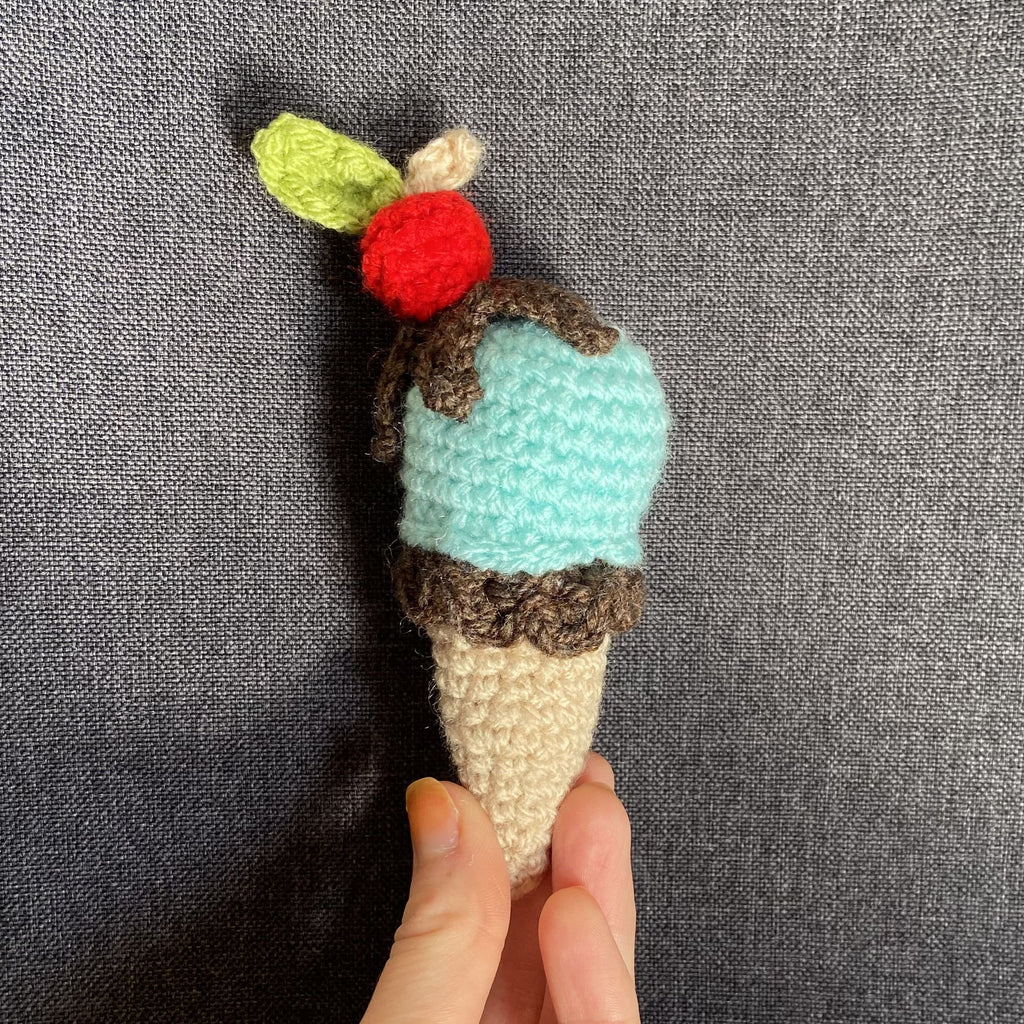 Duo de Glaces au Crochet – Décoration Amigurumi Fait Main en France Les Crochets d'Isabelle