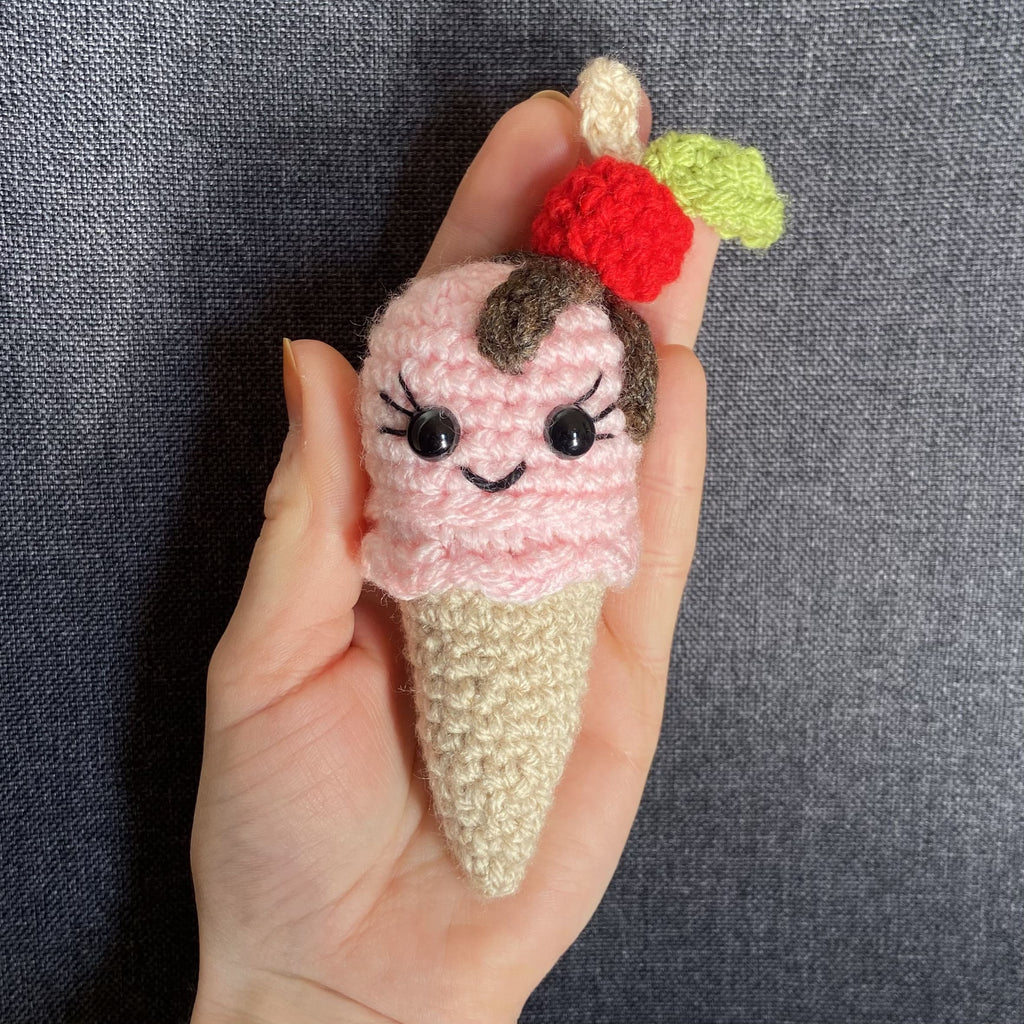 Duo de Glaces au Crochet – Décoration Amigurumi Fait Main en France Les Crochets d'Isabelle