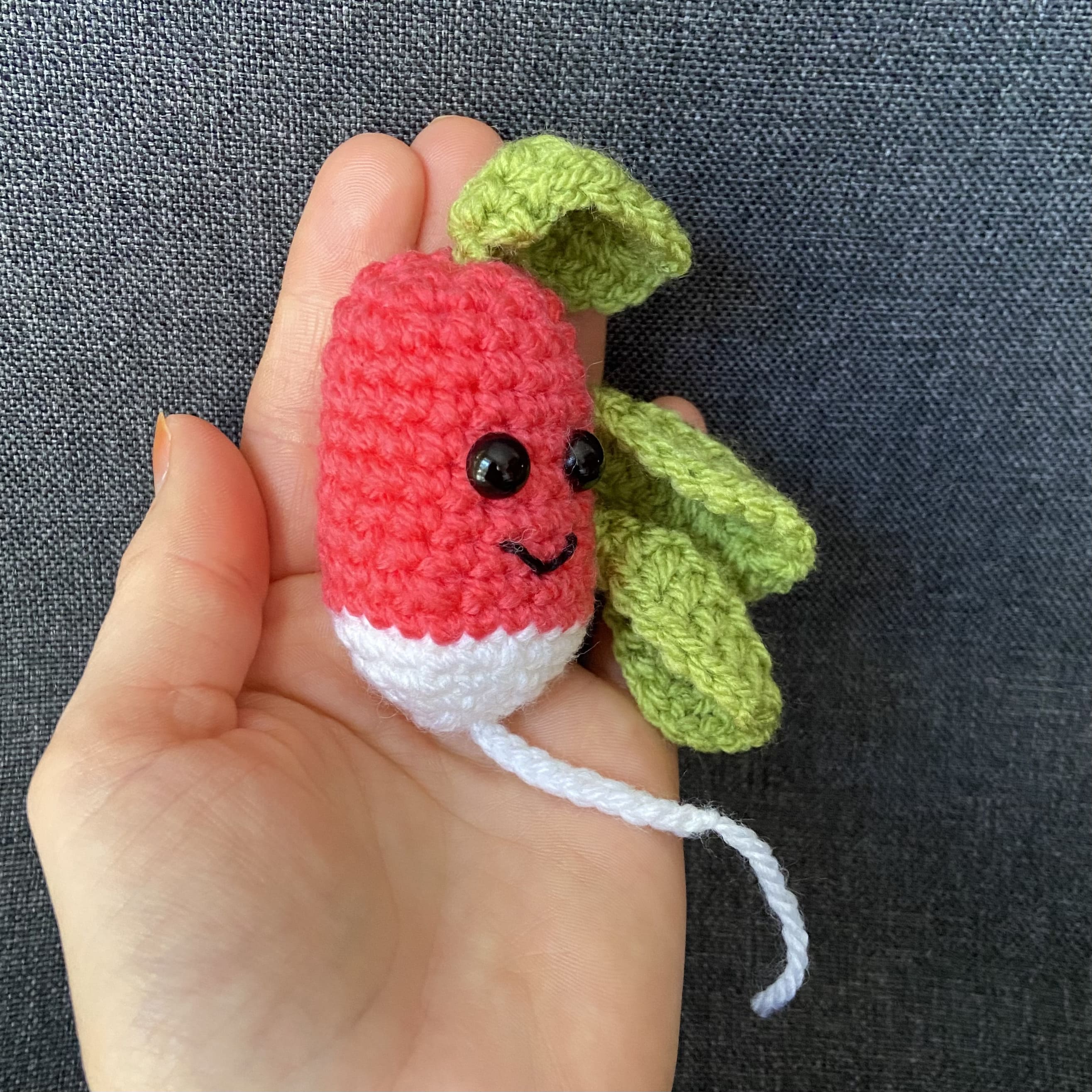 Peluche radis au crochet – Déco cuisine cottagecore fait main en France Les Crochets d'Isabelle