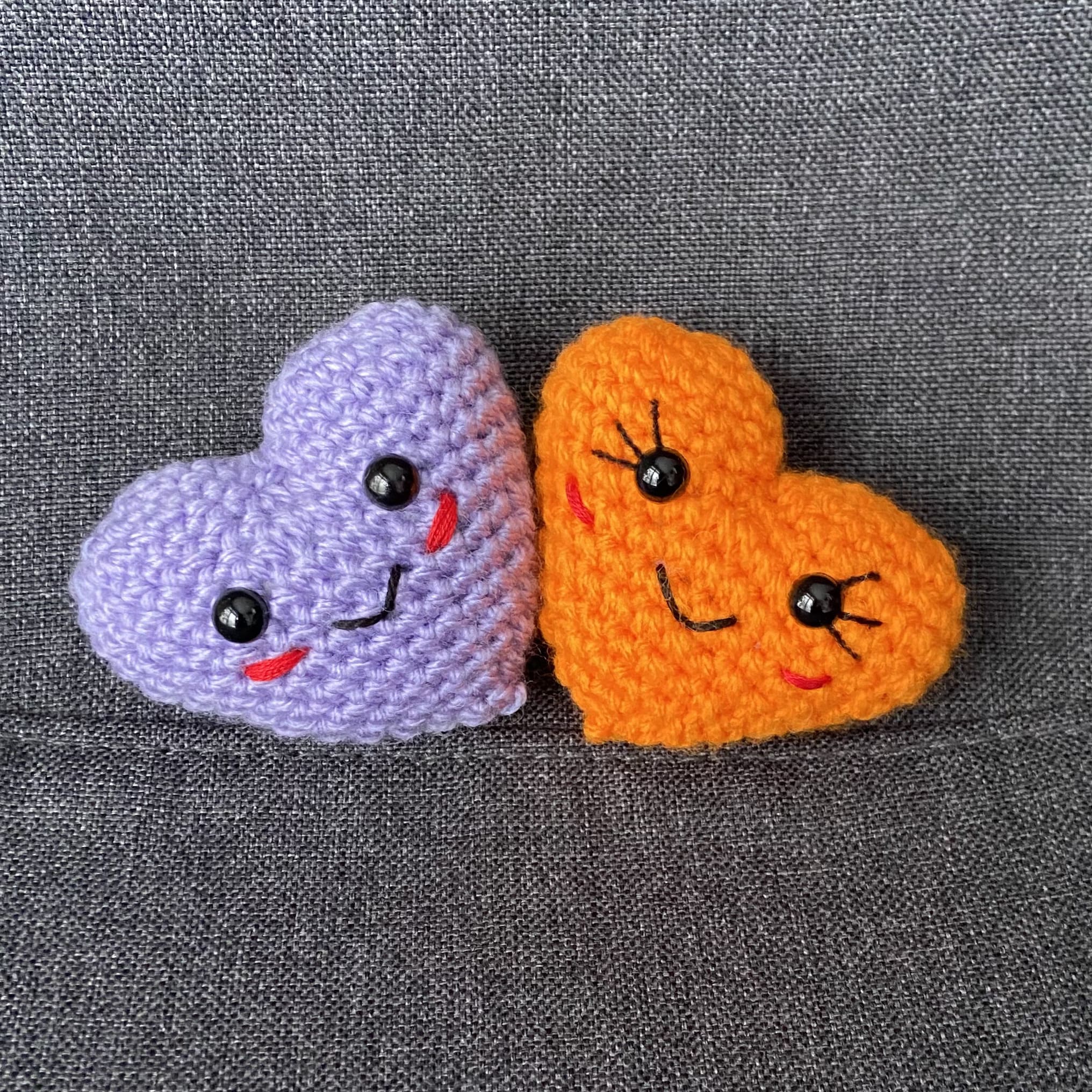 Couple de Cœurs Kawaii au Crochet – Décoration Amigurumi Fait Main en France Les Crochets d'Isabelle