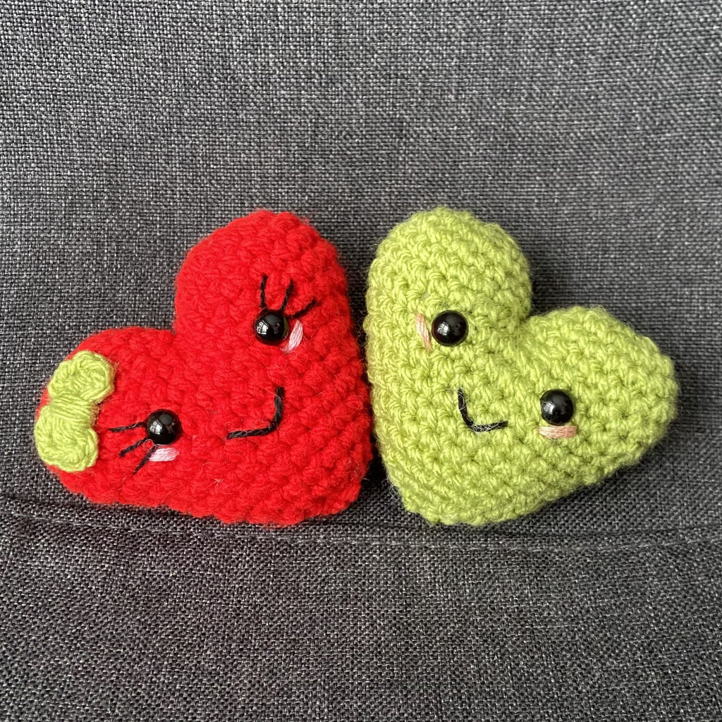 Couple de Cœurs Kawaii au Crochet – Décoration Amigurumi Fait Main en France Les Crochets d'Isabelle
