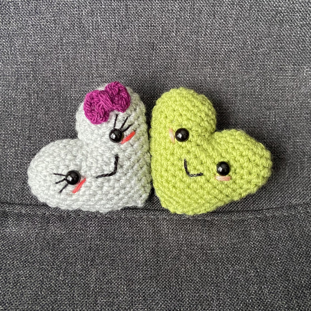 Couple de Cœurs Kawaii au Crochet – Décoration Amigurumi Fait Main en France Les Crochets d'Isabelle