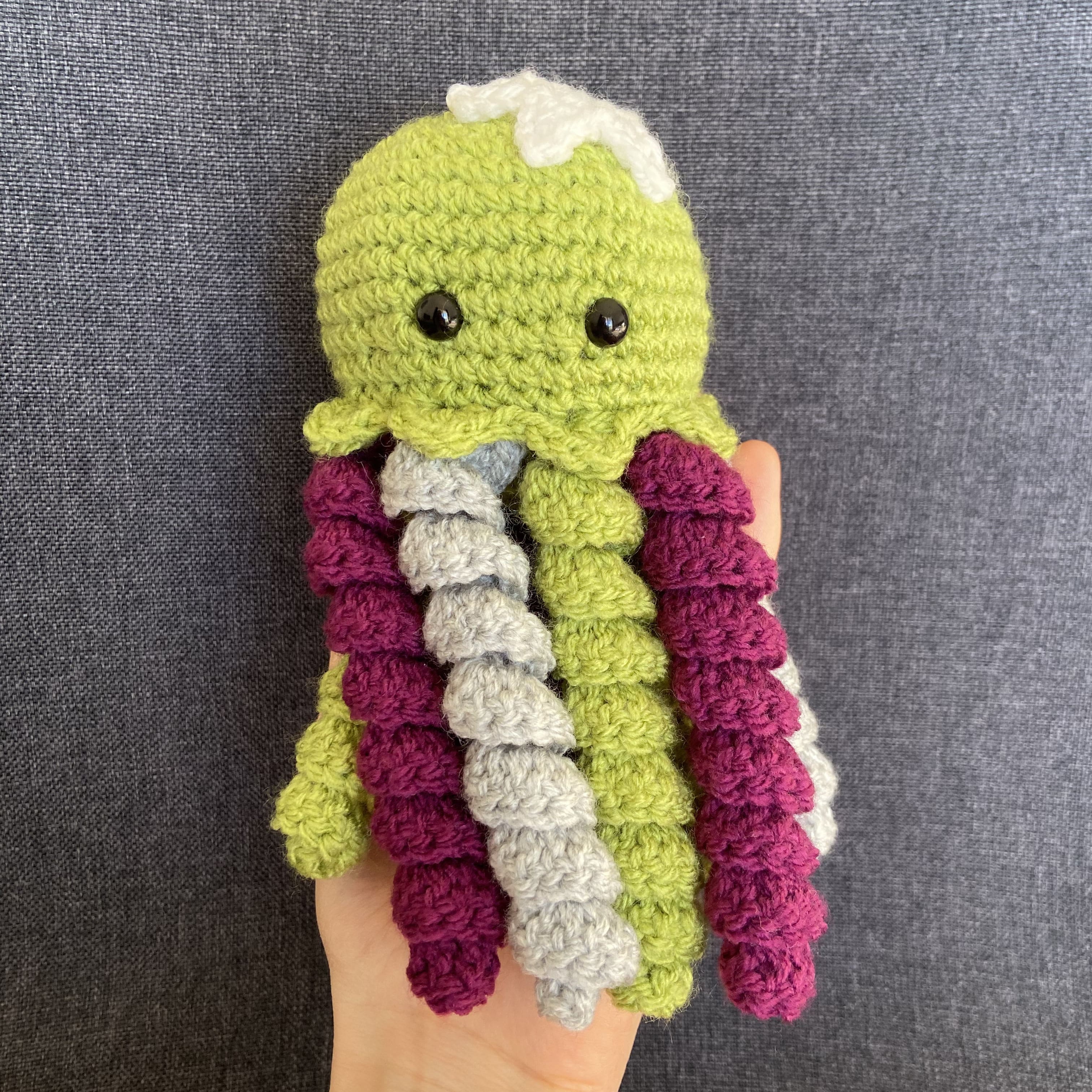 Peluche pieuvre verte au crochet – Amigurumi fait main en France Les Crochets d'Isabelle