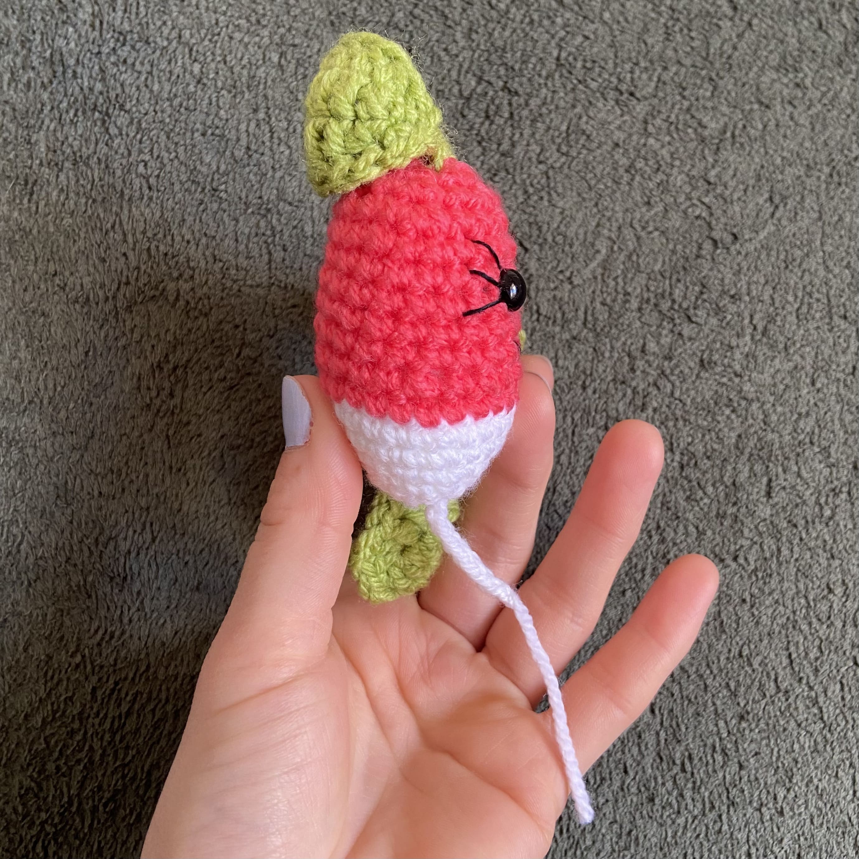 Peluche radis au crochet – Déco cuisine cottagecore fait main en France Les Crochets d'Isabelle