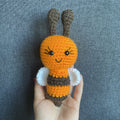 Peluche abeille orange au crochet – Amigurumi fait main en France Les Crochets d'Isabelle