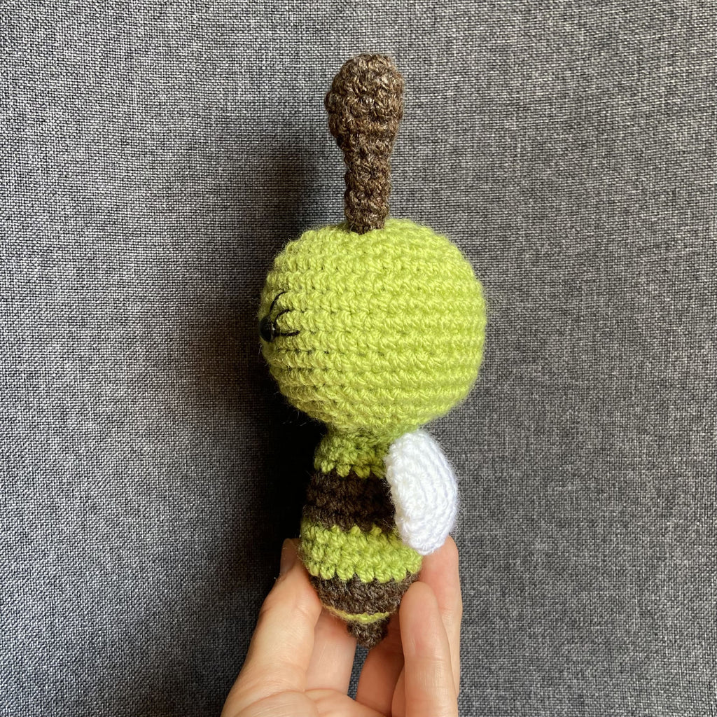 Peluche abeille verte au crochet – Amigurumi fait main en France Les Crochets d'Isabelle